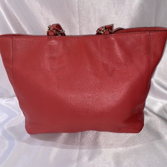Gorgeous Michael Kors Coral Shade Leather Handbag - Picture 13 of 15